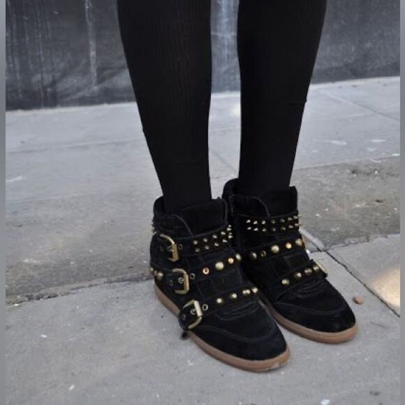 Aldo Womens Black 7 Studded Buckle Ankle Boots - Picture 1 of 7